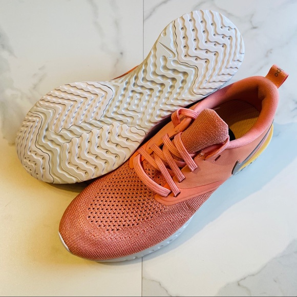 NWT Nike odyssey react flyknit running shoes - Picture 7 of 7